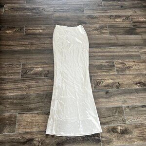 House off Cb White Maxi Skirt Silky Texture Size XS (140)